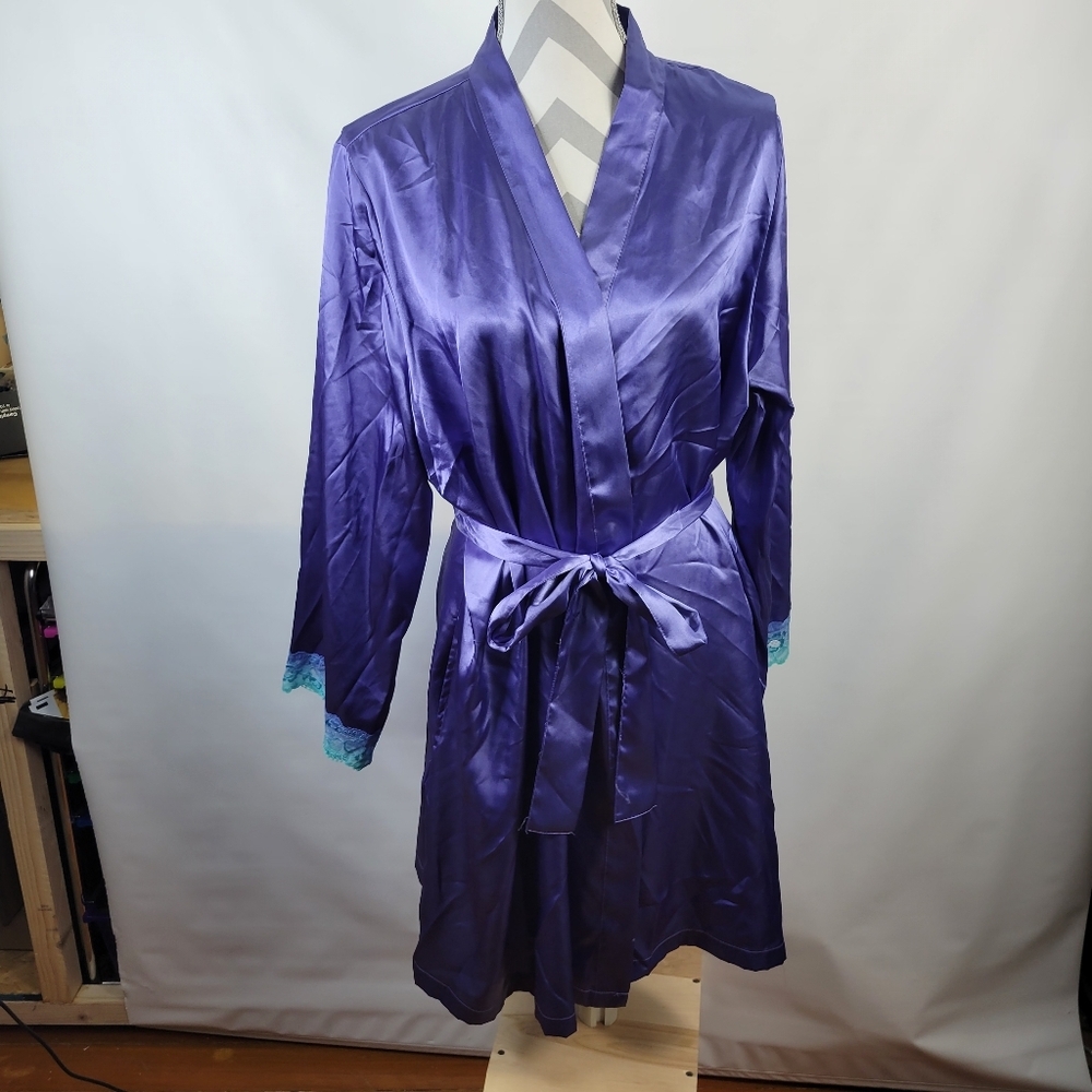 Thalia Sodi Womans lace Trimmed Wrap Robe Satin Tie Waist Size L/XL